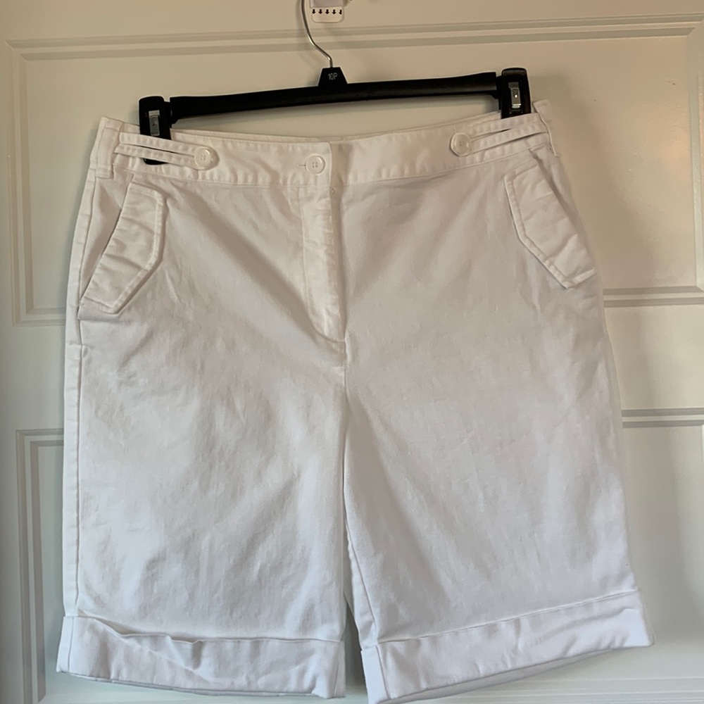 Talbots flat front cuffed shorts white size 12